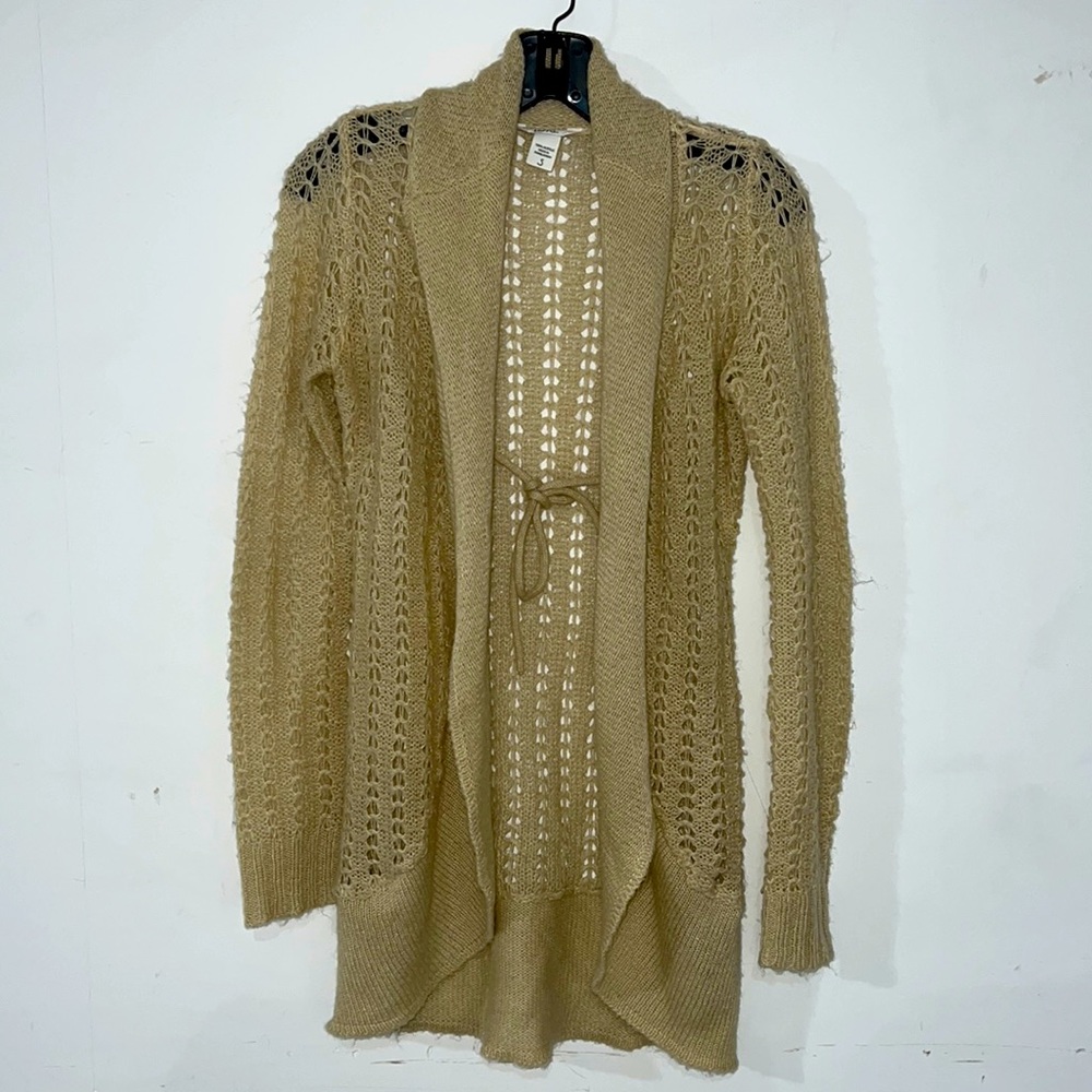 Cardigan knit sweater